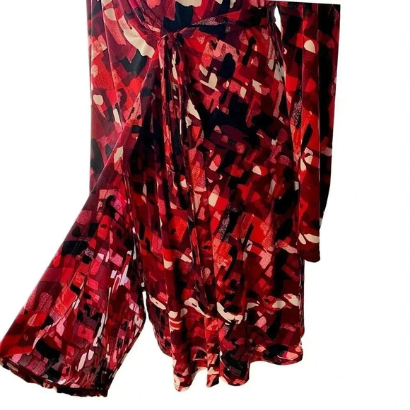 Liz Lange Maternity Long Sleeves Jersey Wrap Dress Size XL Red Black Abstract - Picture 8 of 16